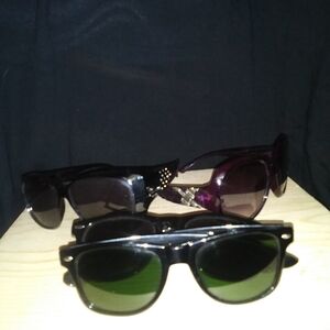 Chic Sunglasses Trio in Black and Purple